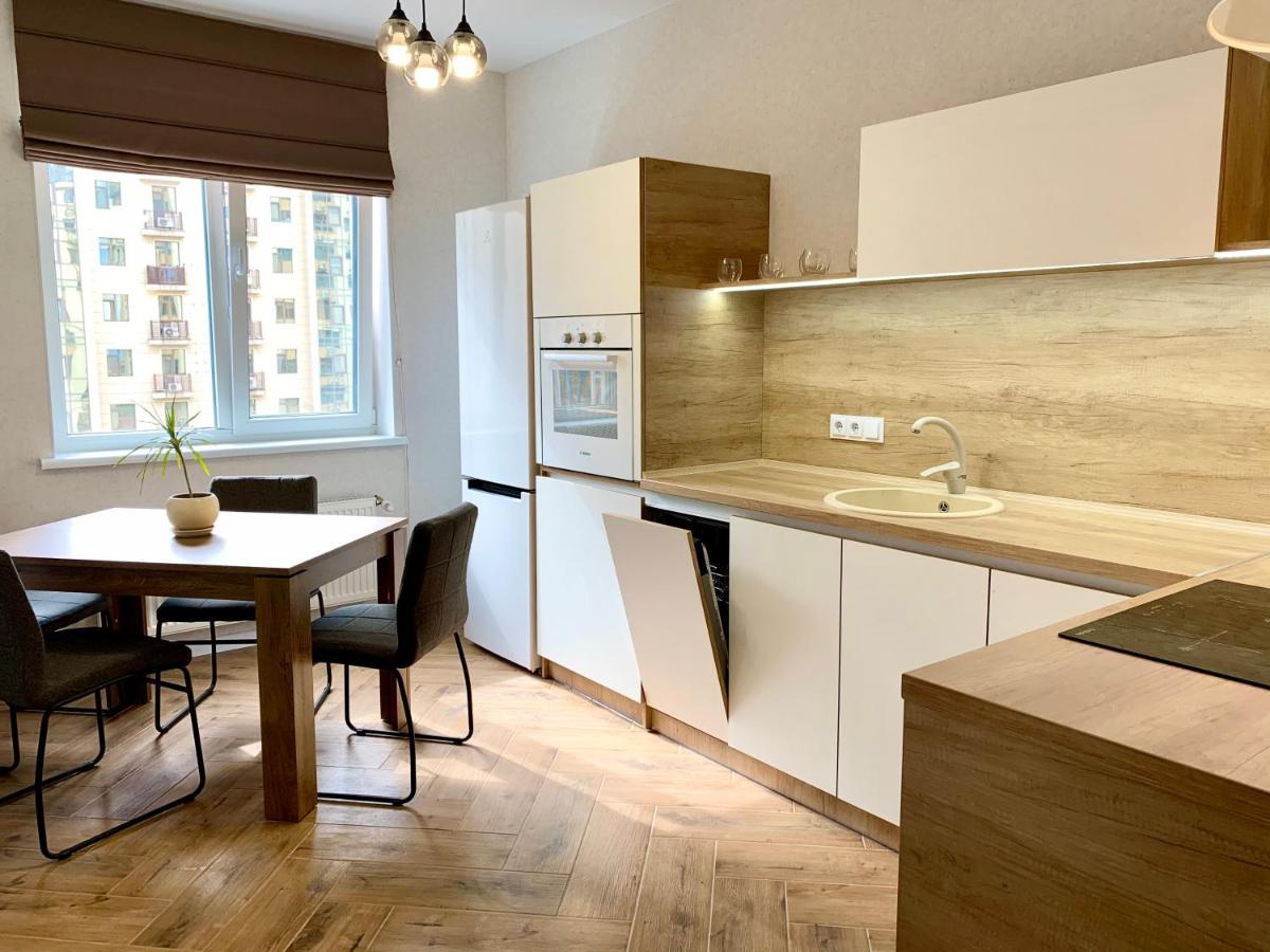 Luxury Pearl Odessa Apartment Exterior photo
